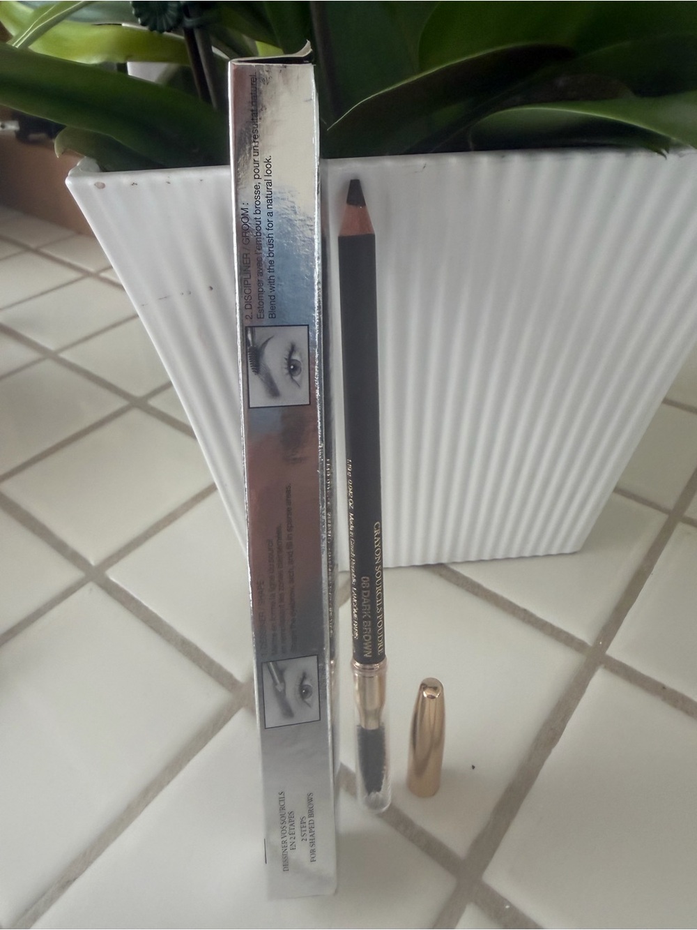Gold-Tone Eye Brow Pencil with Brush - Unbranded shade 10 Black Dual- Ended